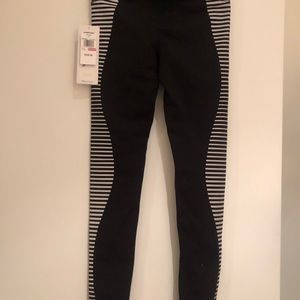 NWT Alo Yoga Airbrush Legging- Reflector